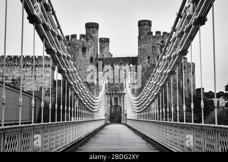 Die aus dem 13. Jahrhundert stammenden Schloss in Conwy oder Conway, Conwy County, Wales, Vereinigtes Königreich. Die Burg und Festung komplex sind Teil des UNESCO-Herit Stockfoto