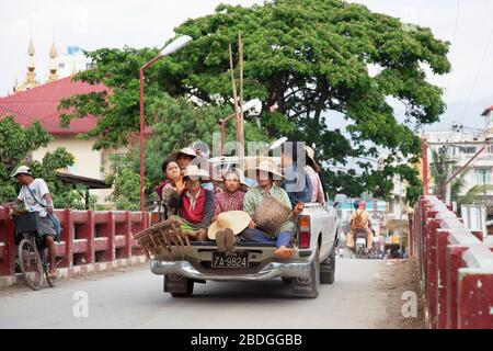 Der Alltag im Dorf Nyaungshwe, Inle Lake, Bundesstaat Shan, Myanmar, Asien Stockfoto