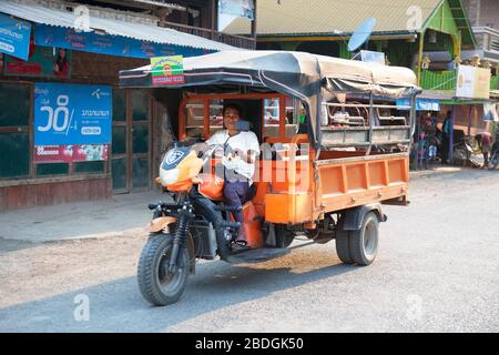 Der Alltag im Dorf Nyaungshwe, Inle Lake, Bundesstaat Shan, Myanmar, Asien Stockfoto