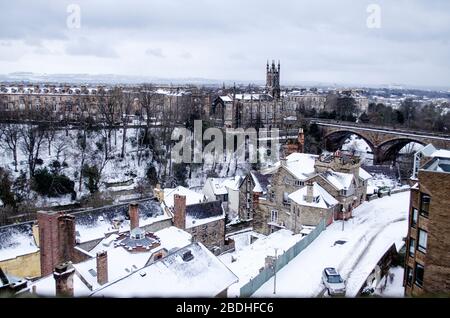 Edinburgh im Winter im Schnee Stockfoto