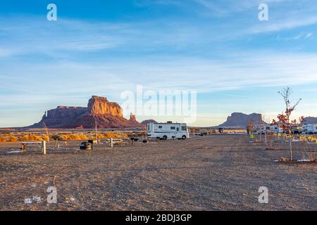 Wohnmobilstellplatz in Monument Valley, Utah Stockfoto