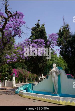 Fuente de los Cántaros (Springbrunnen der Krüge) von José María Fernández Urbina im Parque Mexico in der Colonia Hipodromo von Colonia Condesa, Mexiko-Stadt Stockfoto