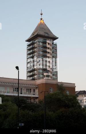 Tower Residential Flats Apartments Pagodendachfenster The Belvedere, Fulham, London SW10 0XA von Moxley & Jenner Architects Stockfoto