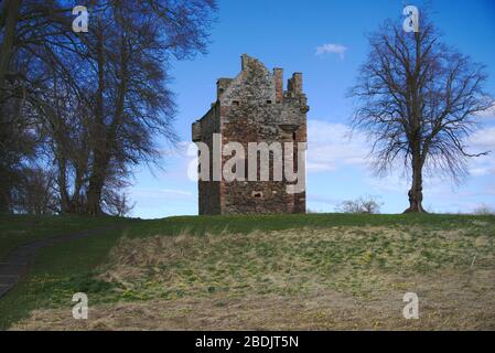 Der zerstörte Greenknewe Tower aus dem 16. Jahrhundert in der Nähe von Gordon, Berwickshire, Scottish Borders, Großbritannien Stockfoto