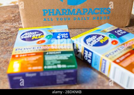 Pharmapacks Online-Drogengeschäft alka seltzer Erkältung und Grippe-Medikation Stockfoto