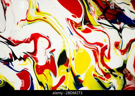 Abstrakte Malerei, Zeitgenössische gemalte Kunst Pice, bunte Flüssigkeit wirbelnde Farben von Acrylfarben. Abstrakt Creative Illustration Hintergrund Stockfoto