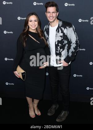 West Hollywood, Vereinigte Staaten. April 2020. (AKTE) Andy Grammer und Frau Aijia Lise Grammer Willkommen Tochter Israel Blue Grammer. Andy Grammer und Aijia Lise Grammer begrüßen ihr zweites Kind. WEST HOLLYWOOD, LOS ANGELES, KALIFORNIEN, USA - 23. JANUAR: Aijia Lise Grammer und Ehemann/Sänger Andy Grammer treffen auf der Spotify Best New Artist 2020 Party in den Lot Studios am 23. Januar 2020 in West Hollywood, Los Angeles, Kalifornien, Vereinigte Staaten ein. (Foto von Xavier Collin/Image Press Agency) Credit: Image Press Agency/Alamy Live News Stockfoto