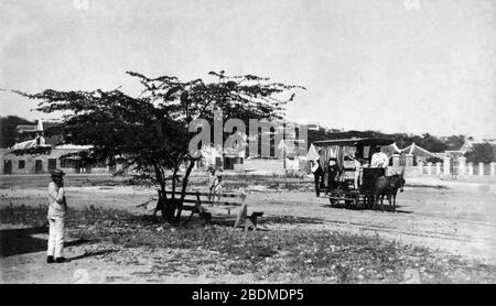 Halte van de paardentram tussen de stadsdelen Scharloo en Piermaai (Robert Soublette) umgearbeitet. Stockfoto