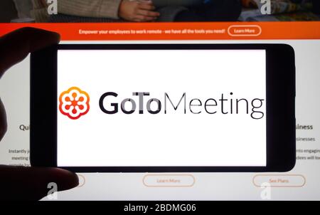 Montreal, Kanada - 8. April 2020: GoToMeeting Logo und App auf dem mobilen Bildschirm. GoToMeeting ist ein von LogMeIn erstellter und vermarkteter Webdienst, es ist ein Onli Stockfoto