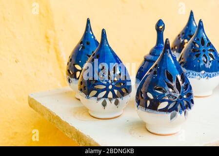 Wunderschöne handgemachte Keramik. Kunst / Handwerk Konzept. Stockfoto