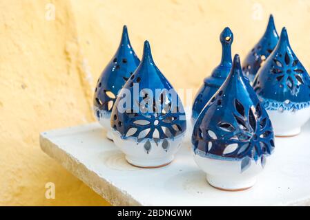 Wunderschöne handgemachte Keramik. Kunst / Handwerk Konzept. Stockfoto
