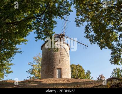 Moulin de Domme. Alte Windmühle in Vitrac, Dordogne Tal. Aquitanien, Frankreich Stockfoto