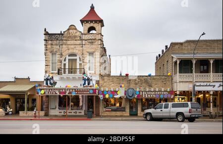 Hauptquartier Hüte auf der Hauptstraße fredericksburg in der Hügellandschaft von texas Stockfoto