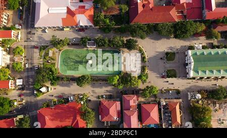 Stadtbild in Asien, Luftaufnahme. Vigan City auf Luzon Island. Landschaft mit Straßen und Häusern. Stockfoto