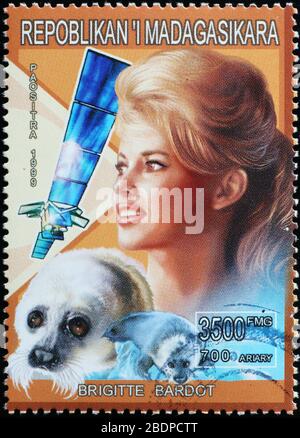 Französische Schauspielerin Brigitte Bardot auf Briefmarke Stockfoto