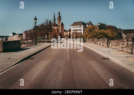 LUXEMBURG STADT / APRIL 2020: Leere Innenstadt in Zeiten von Coronavirus globaler Notlage Stockfoto