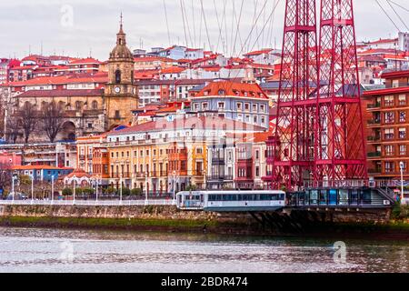 Puente Colgante de Bizkaia con Portugalete al fondo. Bizkaia. País Vasco. España Stockfoto