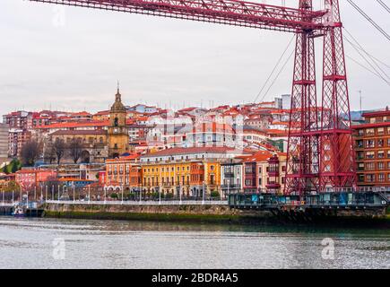 Puente Colgante de Bizkaia con Portugalete al fondo. Bizkaia. País Vasco. España Stockfoto