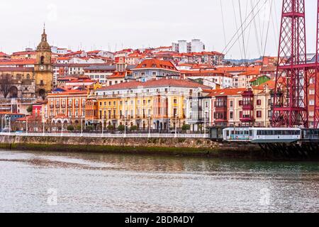 Puente Colgante de Bizkaia con Portugalete al fondo. Bizkaia. País Vasco. España Stockfoto