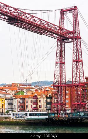 Puente Colgante de Bizkaia con Portugalete al fondo. Bizkaia. País Vasco. España Stockfoto