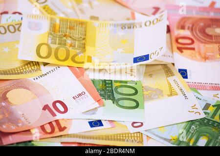 Euro. Geld. Nahaufnahme beschnittenes Bild Makrofoto der europäischen Union Währungsscheine, Euro-Banknoten Stapel, Stapel. Finanzielle Belohnung, Ersparnisse, Lotterie gewinnen, p Stockfoto