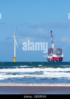 Jack Up Rig, MPI Abenteuer, Installation von Offshore-Windkraftanlagen in Redcar, Nord-Ost-England, UK Stockfoto