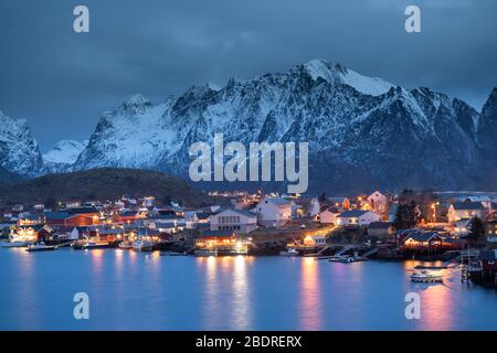 Schöne Winterlandschaft auf den Lofoten Inseln, Norwegen Stockfoto