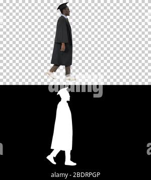 Fröhliche afrikanische Graduiertenstudentin Tanz mit Diplom, Alpha CH Stockfoto