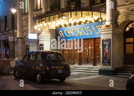 Lights Night Dark A Chorus Line 1910s Architektur London Palladium, Argyll Street, London, W1 von Frank Matcham Stockfoto