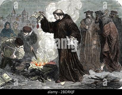 Martin Luther (1483-1546) a Wittenberg brule la bulle de l'exCommunication faite par le Pape Leon X, 16/12/1520 - (Martin Luther verbrennt öffentlich päpstlich Stockfoto