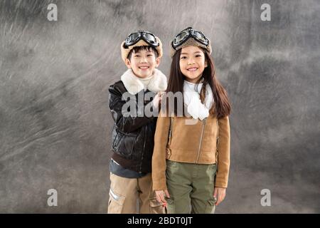 Das Porträt eines kleinen Piloten Stockfoto