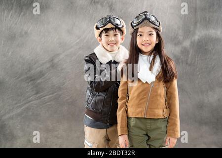 Das Porträt eines kleinen Piloten Stockfoto