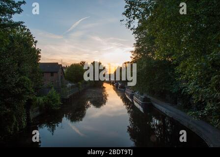 Bonner Gate Sonnenuntergang im Victoria Park, Grove Road, London E3 5 TB Stockfoto