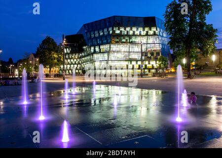 Universitätsbibliothek Freiburg, Neubau, am Platz der UniversitŠt, Freiburg im Breisgau, Deutschland, Stockfoto