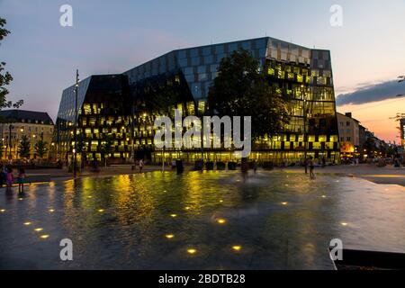 Universitätsbibliothek Freiburg, Neubau, am Platz der UniversitŠt, Freiburg im Breisgau, Deutschland, Stockfoto