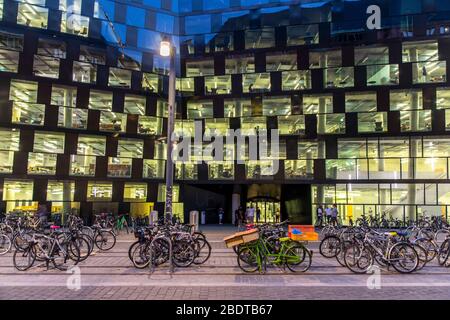 Universitätsbibliothek Freiburg, Neubau, am Platz der UniversitŠt, Freiburg im Breisgau, Deutschland, Stockfoto