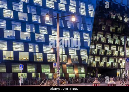 Universitätsbibliothek Freiburg, Neubau, am Platz der UniversitŠt, Freiburg im Breisgau, Deutschland, Stockfoto