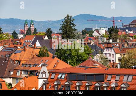 Blick von der Wasserschlšssle, Wasserreservoir über Freiburg, zur Stadt Freiburg im Breisgau, Deutschland, Stockfoto