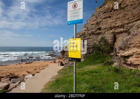 Coronavirus COVID- 19 Risiko in Sydney Australien führt zur Schließung des Avalon Beach Ocean Swimming Pools, Sydney, Australien Stockfoto