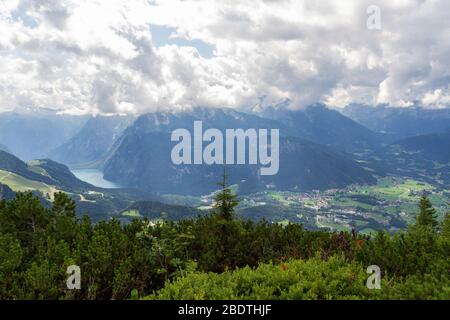 Panoramablick Richtung Königssee vom Adlernest, Berchtesgaden, Bayern, Deutschland. Stockfoto