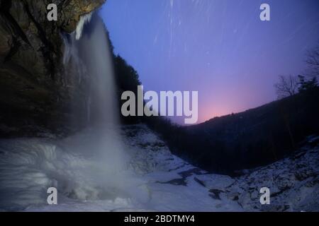 Kaaterskill Falls, New Yorks höchste Wasserfälle im Winter Stockfoto