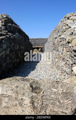 Grab auf dem Carrowmore Megalithic Cemetery, County Sligo, Irland. Es ist einer der wichtigsten Megalithkomplexe des Landes. Stockfoto