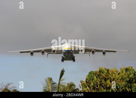 Antonov Cargo Flugzeug Stockfoto