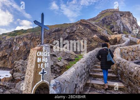 Treppe zur Einsiedelei auf der Gaztelugatxe an der Küste der Provinz Biskaya in Spanien Stockfoto