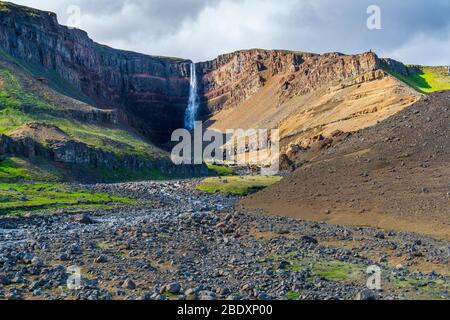 Hengifoss von der Hengifoss Track, Eastern Region, Island Stockfoto