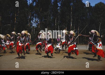 Afrikanische Intore-Tänzer Stockfoto