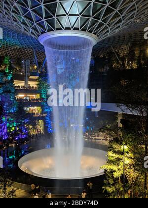 Jewel Changi Airport (Jewel) ist ein Mischnutzung Entwicklung am Changi Airport in Singapur , der weltweit besten Flughafen und Ziel für sich. Stockfoto