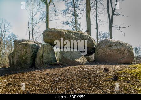 Prähistorische Megalithölpel Teufelsküche bei Haldensleben in Deutschland Stockfoto