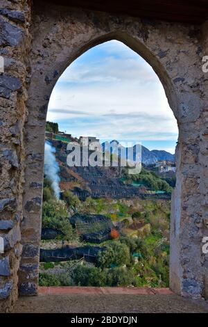 Panoramablick auf Ravello, eine Stadt an der Amalfiküste, Italien Stockfoto