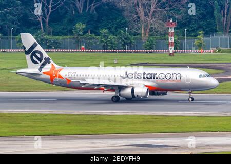 Changi, Singapur – 29. Januar 2018: Jetstar Asia Airways Airbus A320 Flugzeug am Changi Flughafen (SIN) in Singapur. Airbus ist ein europäisches Flugzeug ma Stockfoto